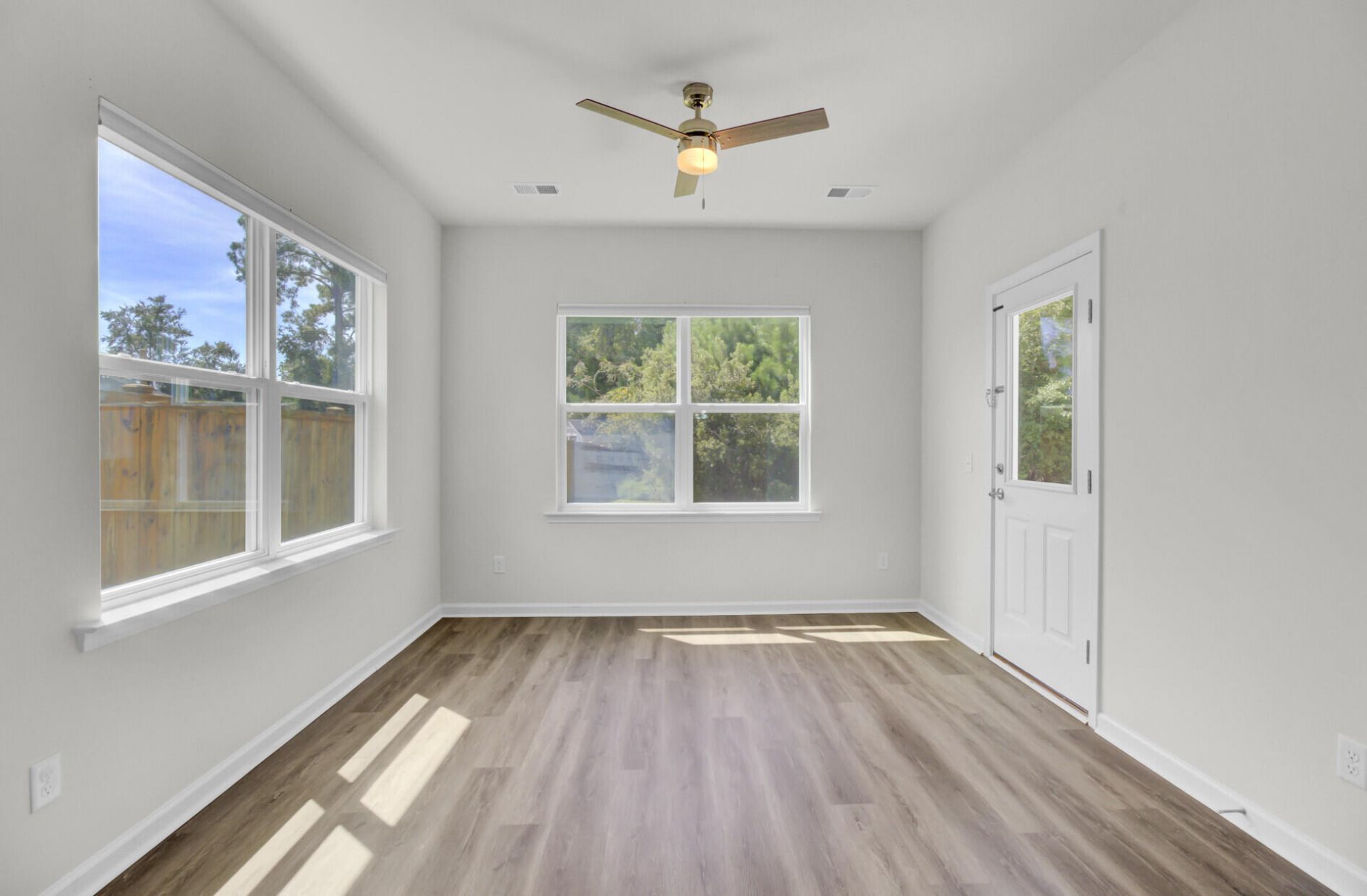 2007 Elvington Road Photo 32