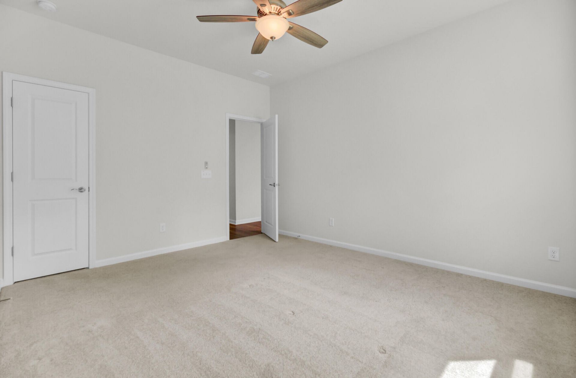 2007 Elvington Road Photo 38