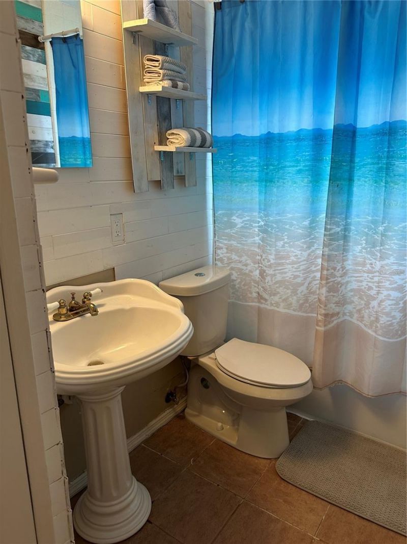 2315 Avenue C , Unit 7, Bradenton Beach, FL 34217 Photo