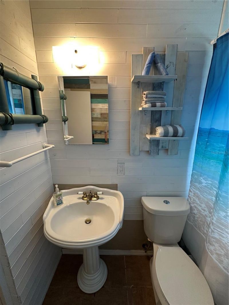 2315 Avenue C , Unit 7, Bradenton Beach, FL 34217 Photo