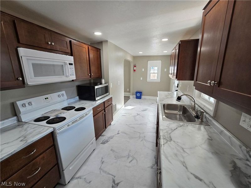 708 N Bever Street, Wooster, OH 44691 Photo 3