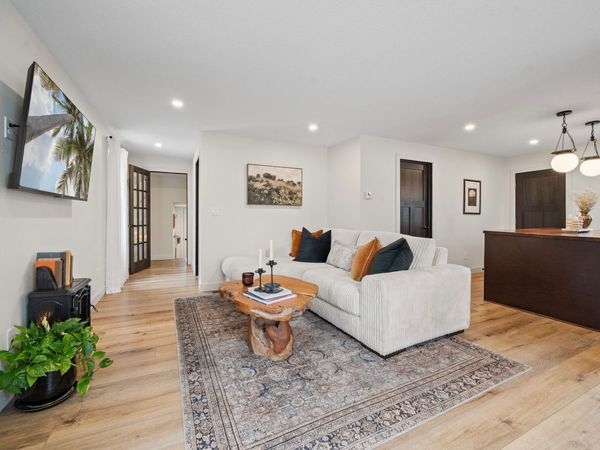 617 10th Avenue W, Alexandria, MN 56308