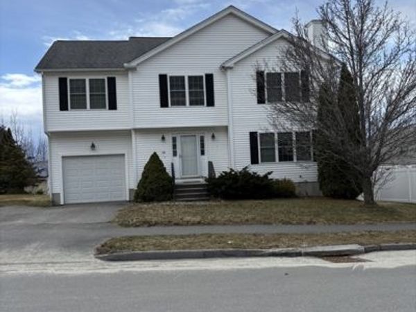 13 Navajo Rd, Worcester, MA 01606