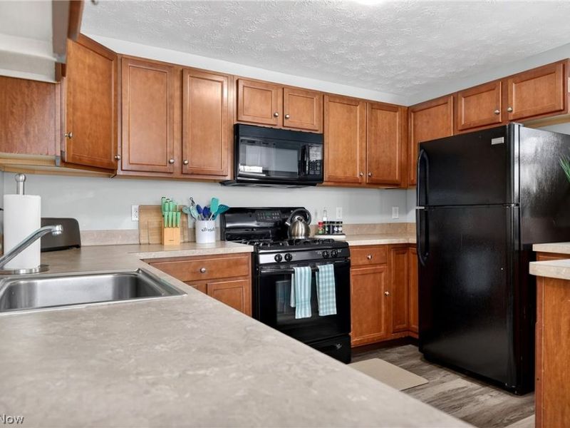 206 Fairfax Road, Vermilion, OH 44089 Photo 11