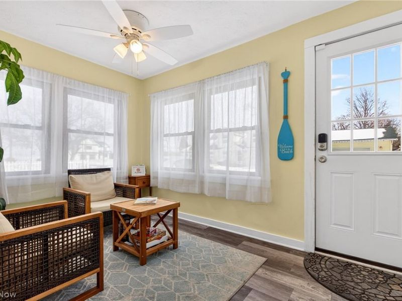 206 Fairfax Road, Vermilion, OH 44089 Photo 3