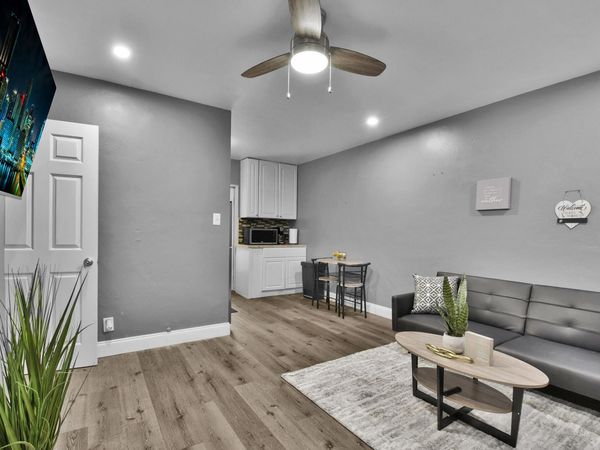 201 SE 23rd Street, Unit 2, Fort Lauderdale, FL 33316