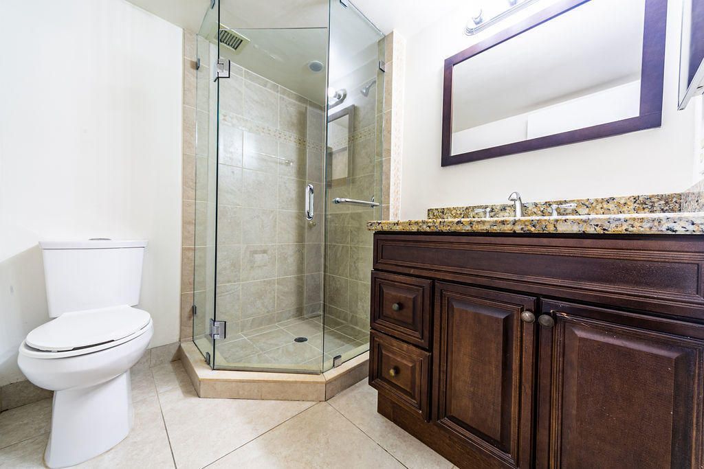 6 Royal Palm Way, Unit 102, Boca Raton, FL 33432 Photo