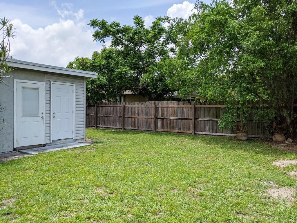 1350 Riverside Circle, Unit Units A An, Wellington, FL 33414 Photo