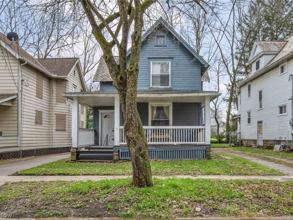 228 Gates, Elyria, OH 44035