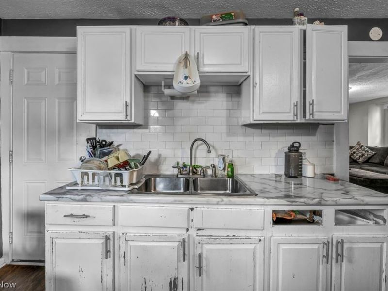 228 Gates, Elyria, OH 44035 Photo 12