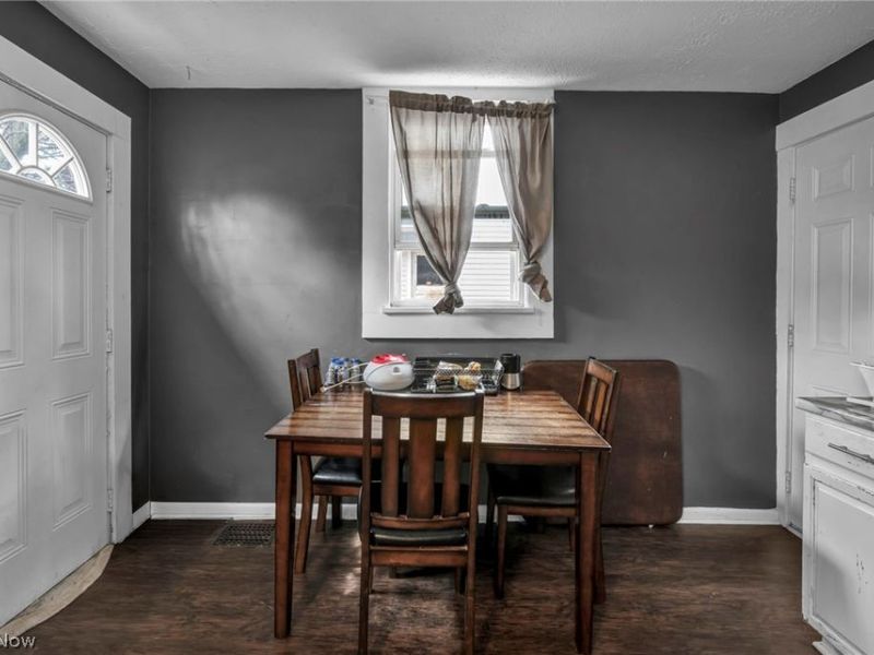 228 Gates, Elyria, OH 44035 Photo 13