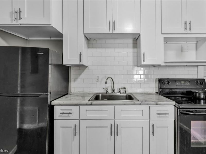 228 Gates, Elyria, OH 44035 Photo 29