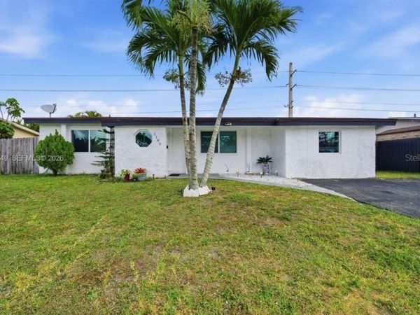 1185 NW 92ND AVENUE , PEMBROKE PINES, FL 33024