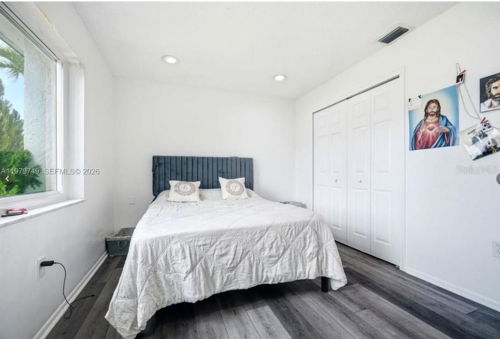 1185 NW 92nd Avenue , Pembroke Pines, FL 33024 Photo