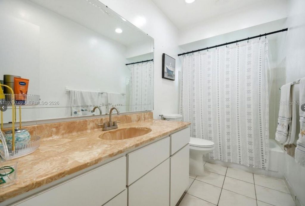 1185 NW 92nd Avenue , Pembroke Pines, FL 33024 Photo