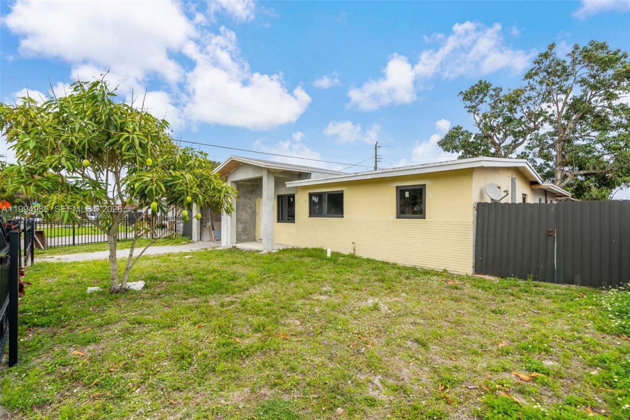 1830 NW 26th Ter , Fort Lauderdale, FL 33311 Photo