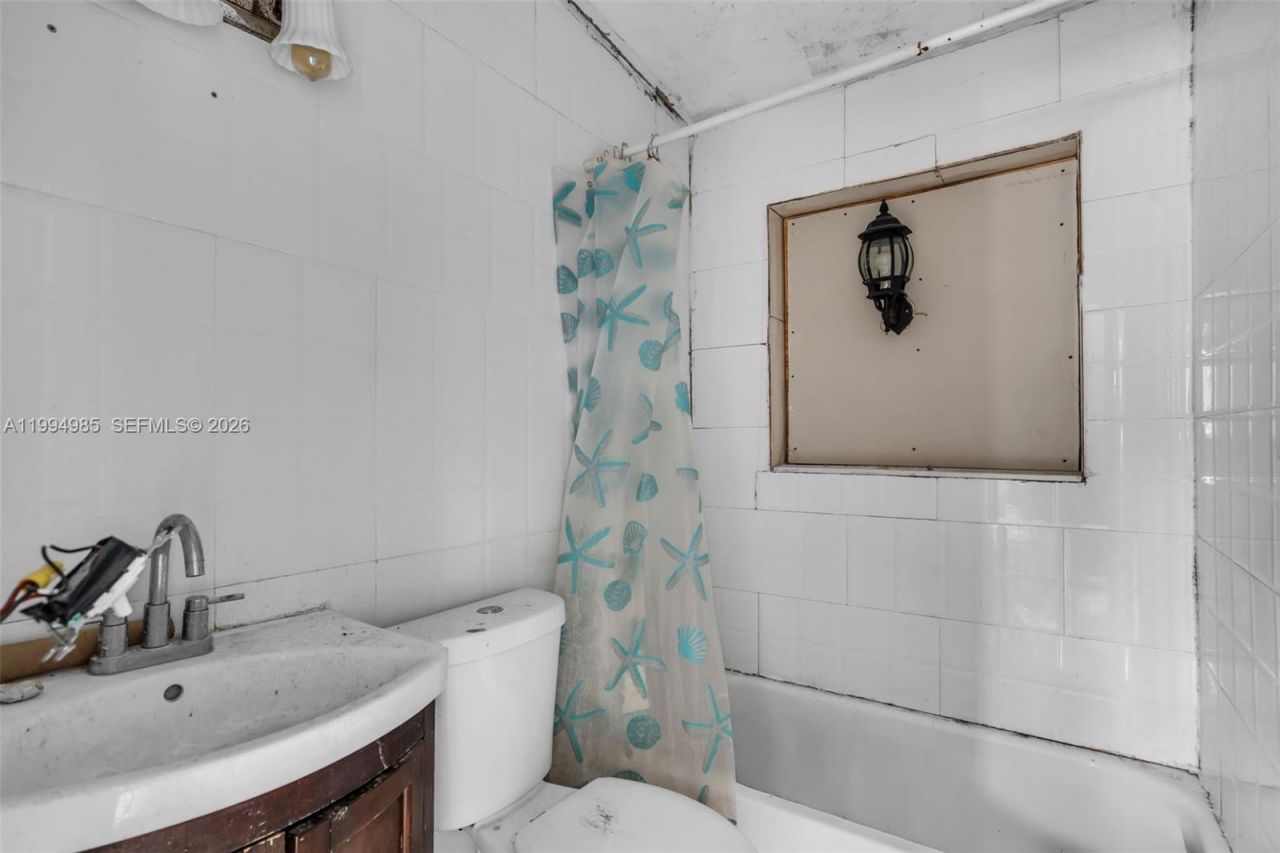 1830 NW 26th Ter, Fort Lauderdale, FL 33311 Photo