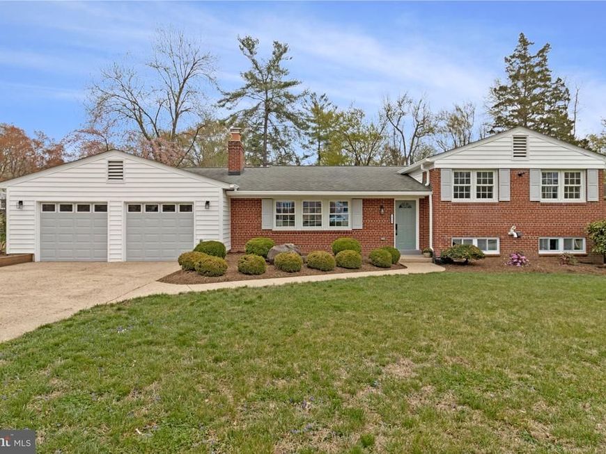 1915 Shannon Court , Alexandria, VA 22306 Main Photo