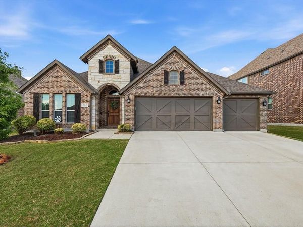 324 Sherbrook Street , Van Alstyne, TX 75495