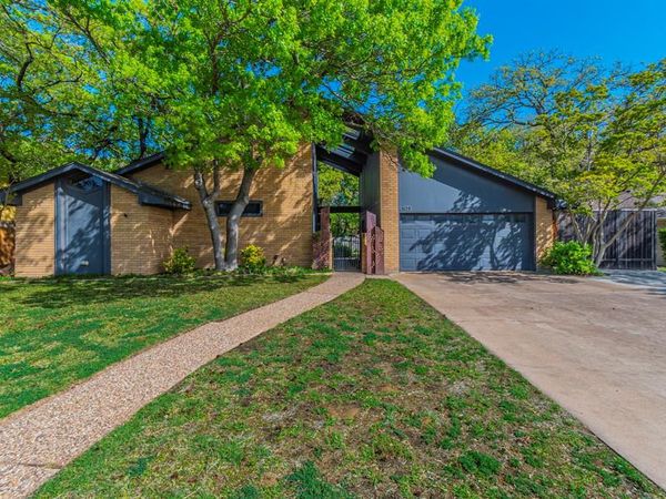 105 Guinevere Drive, Weatherford, TX 76086