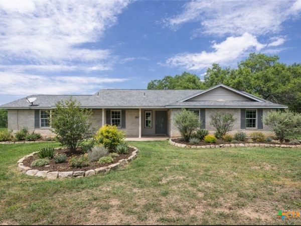 801 John Knox Road , Fischer, TX 78623