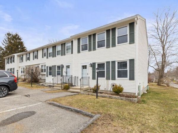 60 King Street, Unit 1, Saco, ME 04072
