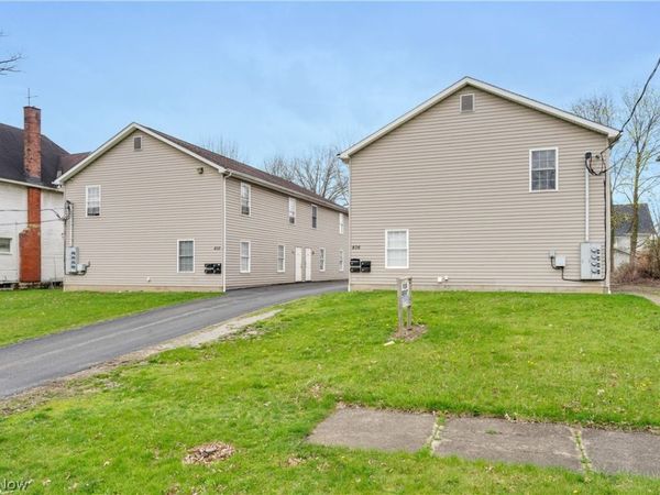 832 Michigan Avenue , Youngstown, OH 44504