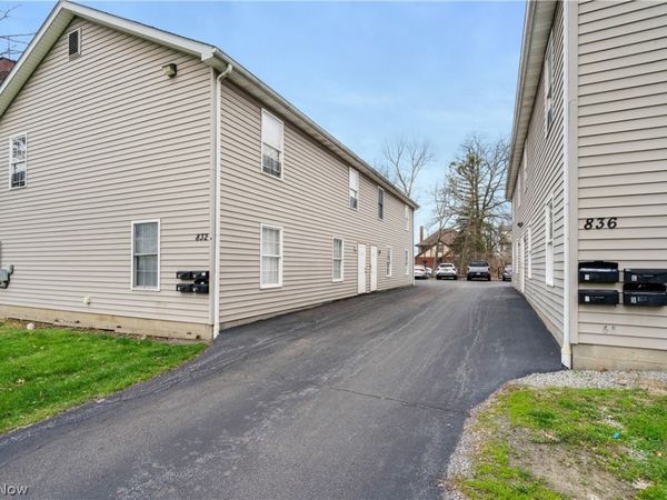 836 Michigan Avenue , Youngstown, OH 44504