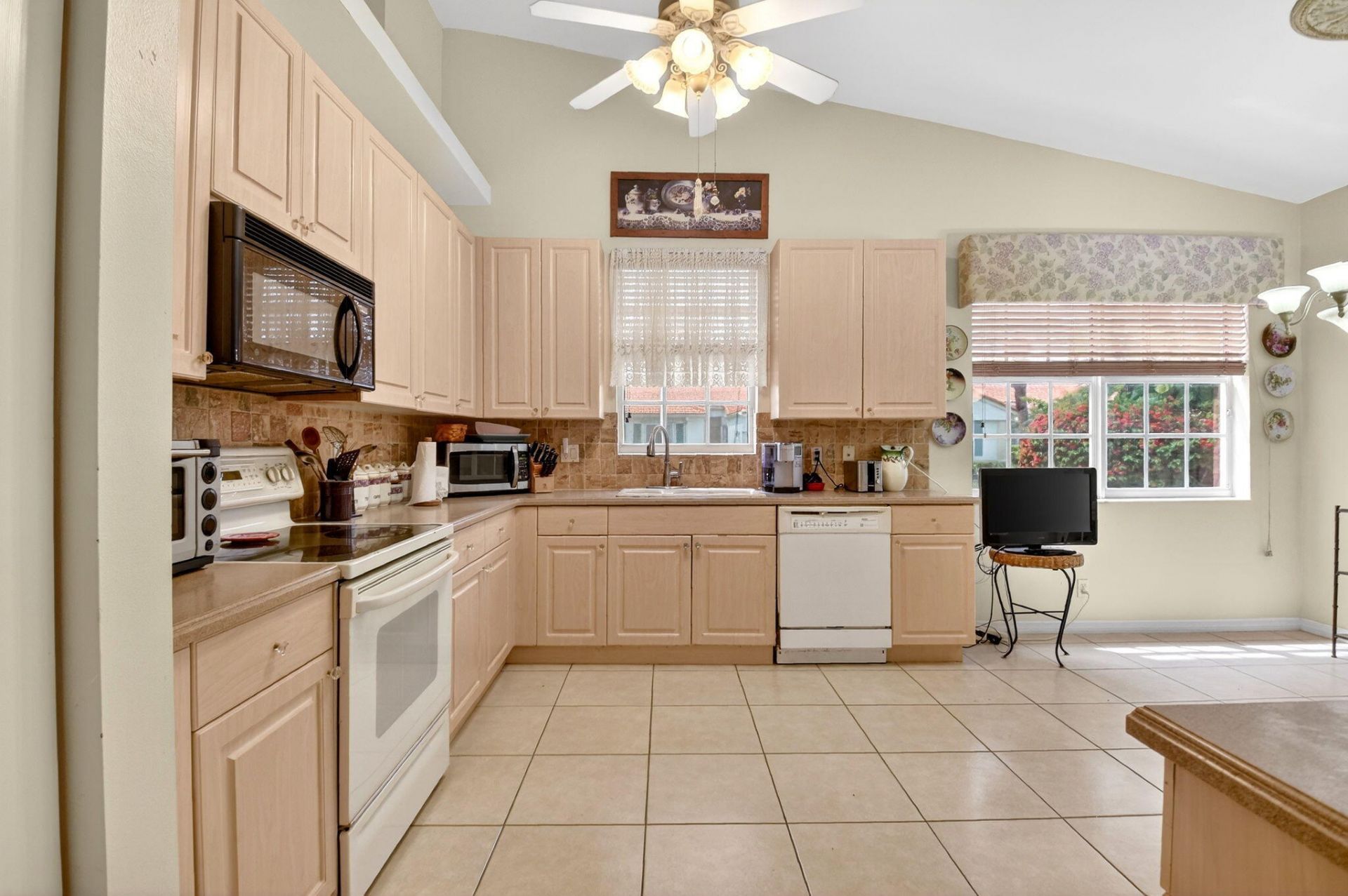 6276 Heliconia Road, Delray Beach, FL 33484 Photo