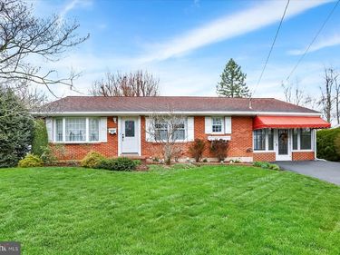 323 EVERGREEN STREET, NEW CUMBERLAND, PA 17070