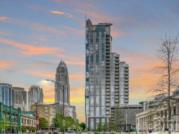 333 W Trade Street W, Unit 2002, Charlotte, NC 28202
