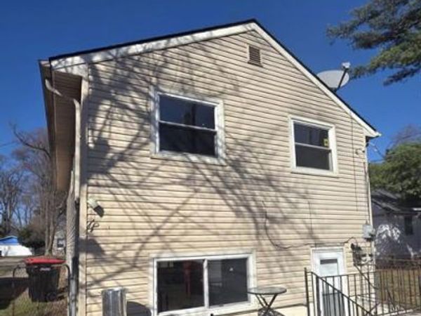 20215 Westhampton Avenue, Southfield, MI 48075