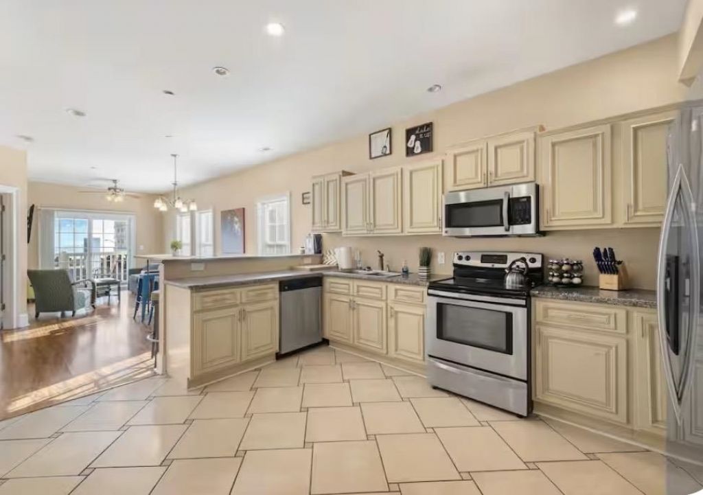 612 S Ocean Blvd.  Photo 4