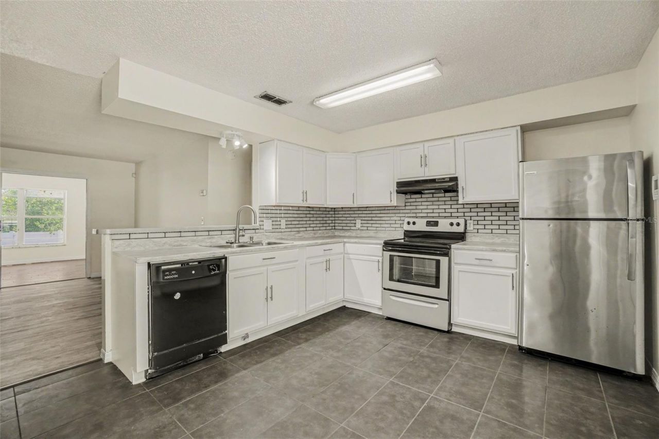 808 Chamberlain Loop , Lake Wales, FL 33853 Photo