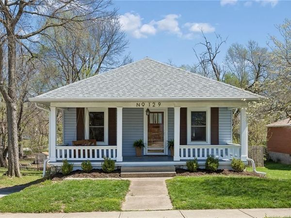 129 N Fairview Avenue, Liberty, MO 64068
