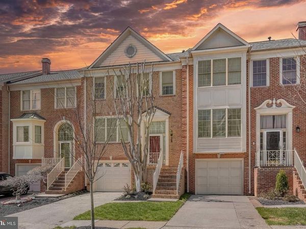 28 STERLING COURT , ROCKVILLE, MD 20850