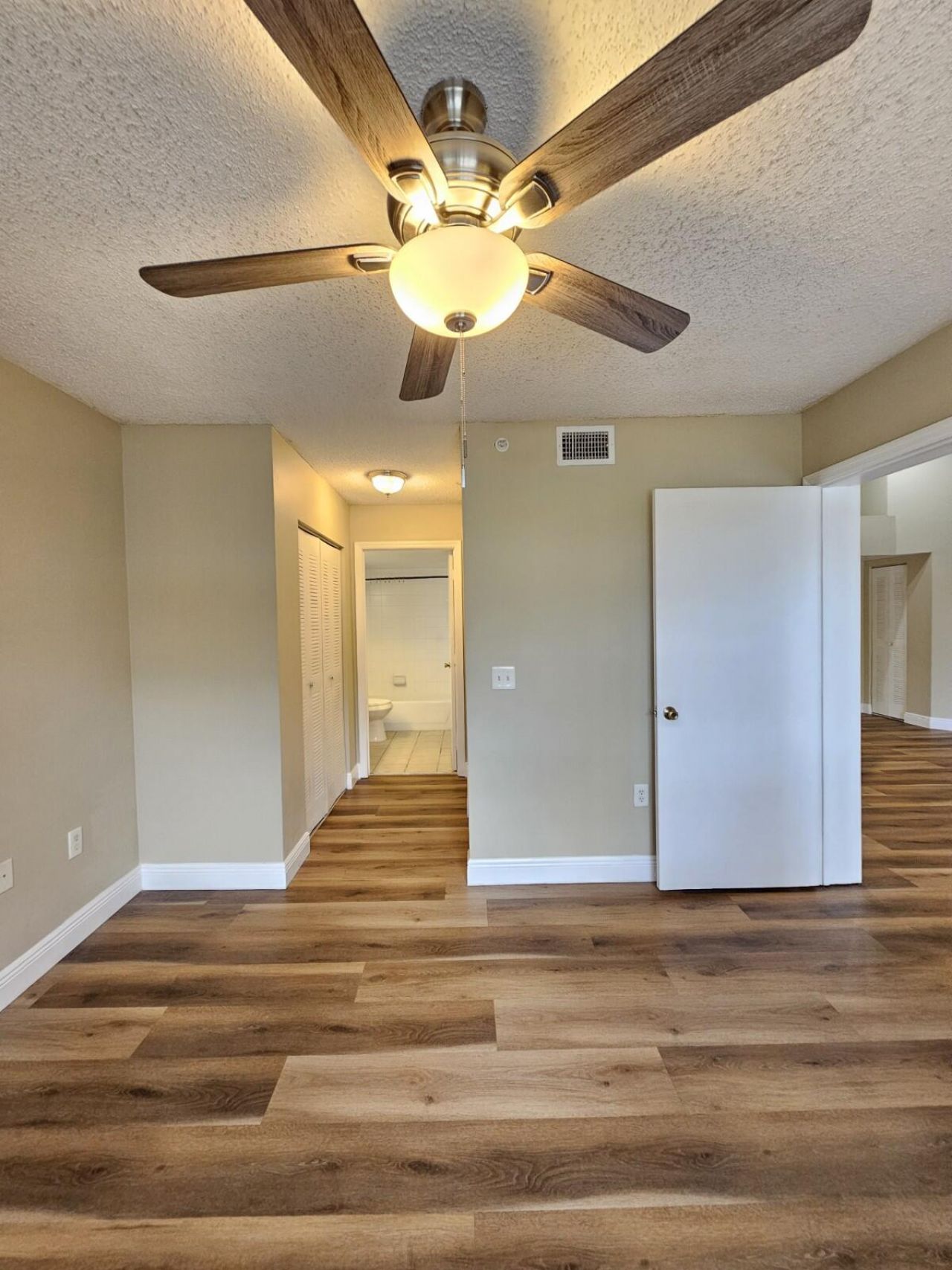 4191 N Haverhill Road, Unit 408, West Palm Beach, FL 33417 Photo