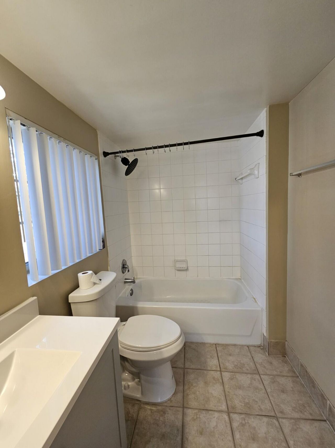 4191 N Haverhill Road, Unit 408, West Palm Beach, FL 33417 Photo