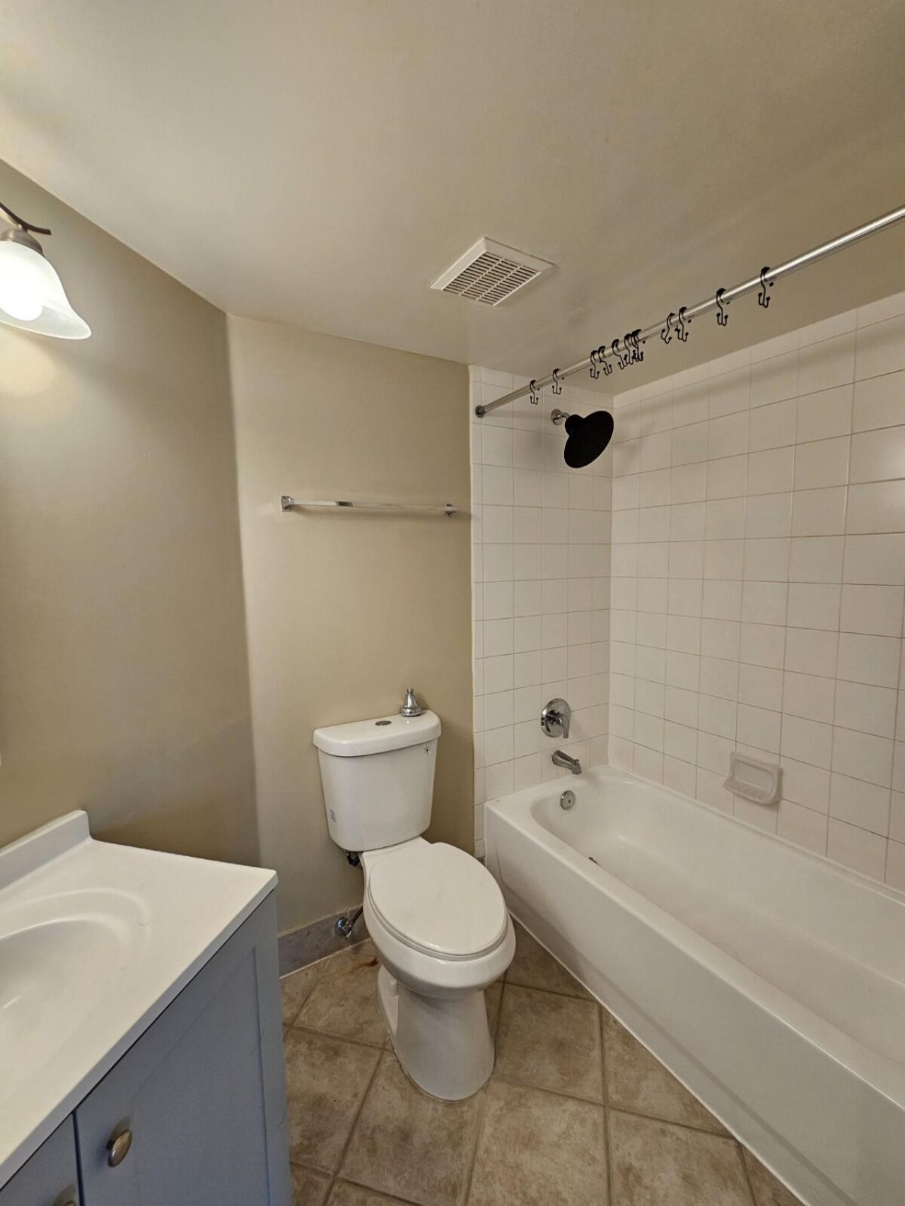 4191 N Haverhill Road, Unit 408, West Palm Beach, FL 33417 Photo