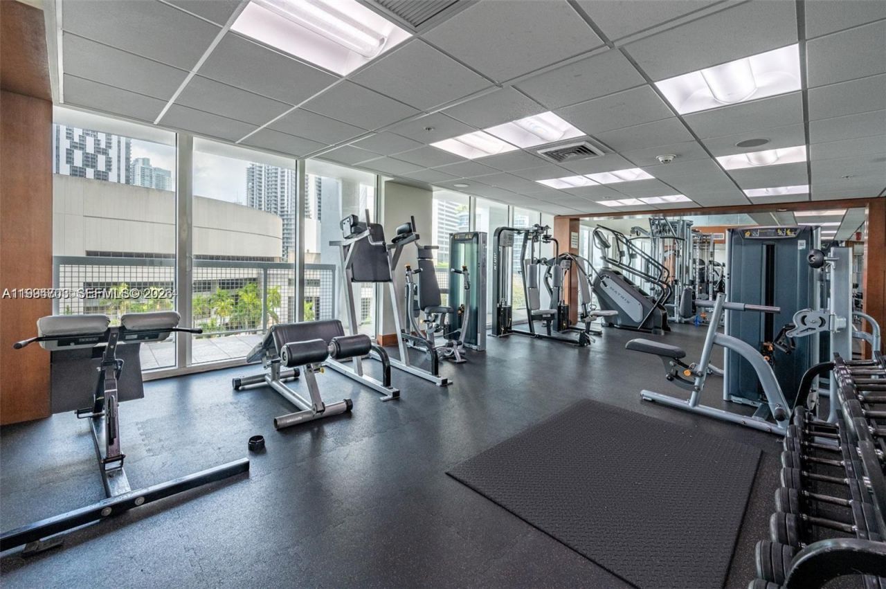 41 SE 5th St, Unit 1306, Miami, FL 33131 Photo