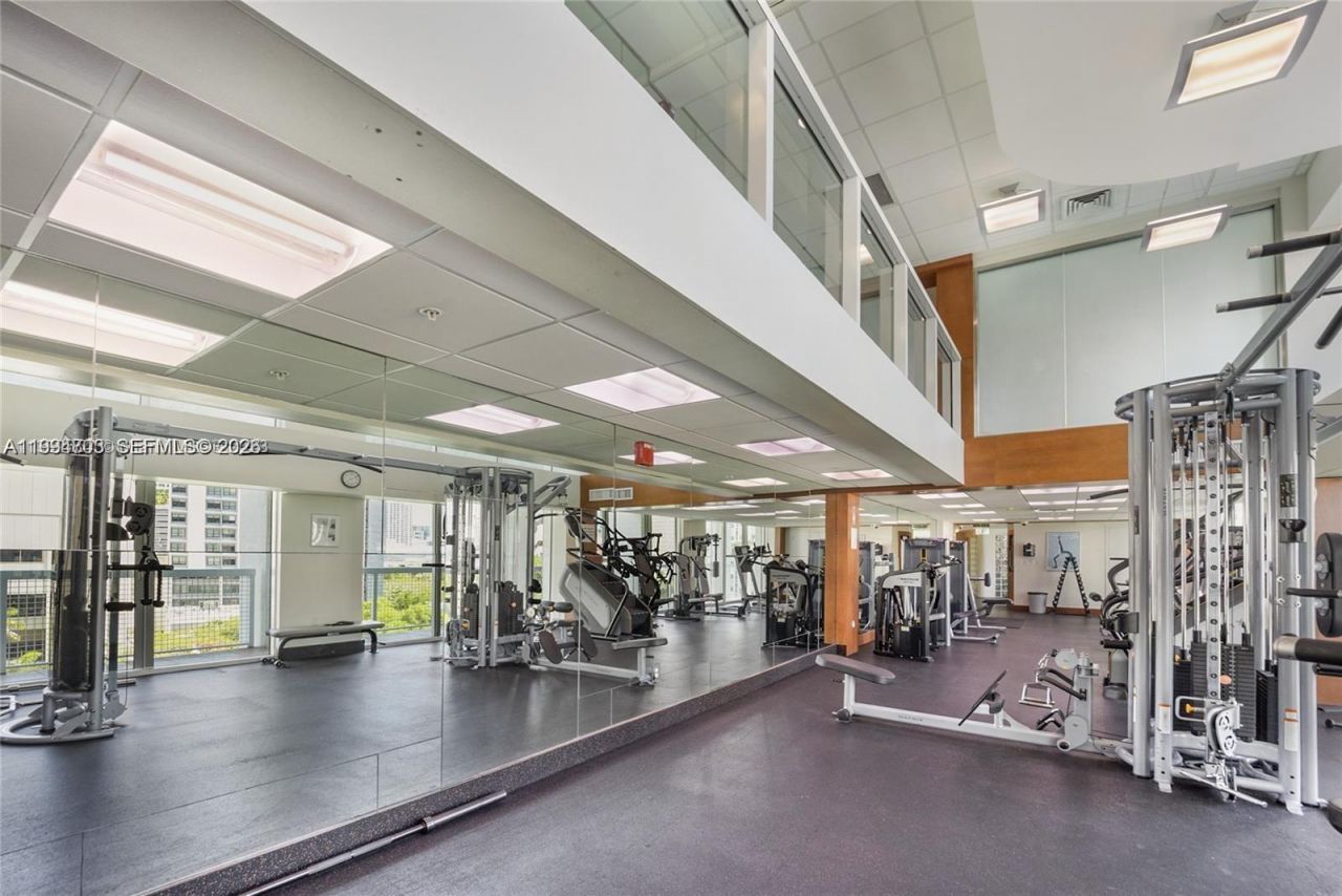 41 SE 5th St, Unit 1306, Miami, FL 33131 Photo