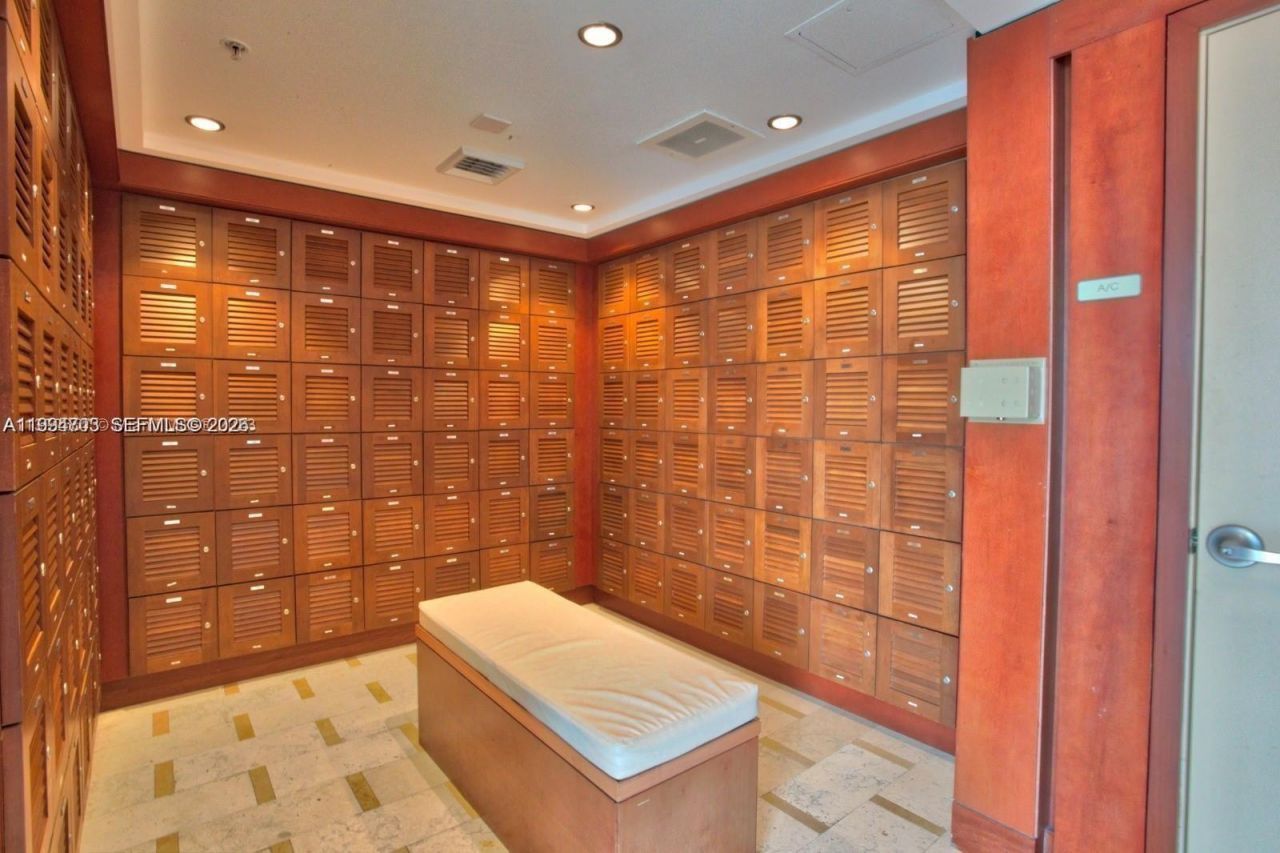 41 SE 5th St, Unit 1306, Miami, FL 33131 Photo