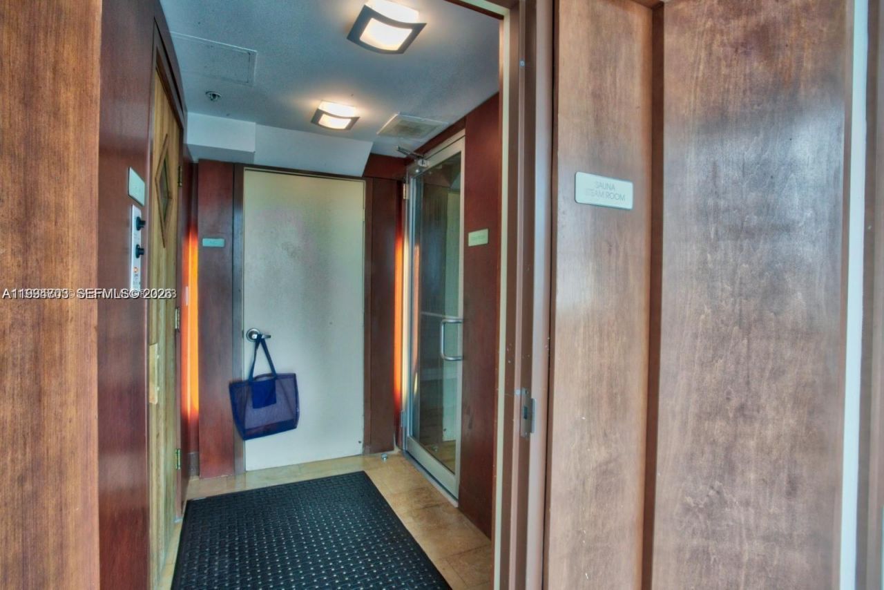 41 SE 5th St, Unit 1306, Miami, FL 33131 Photo