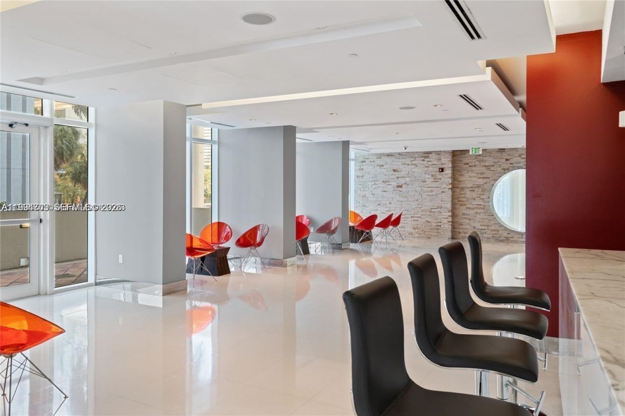 41 SE 5th St, Unit 1306, Miami, FL 33131 Photo