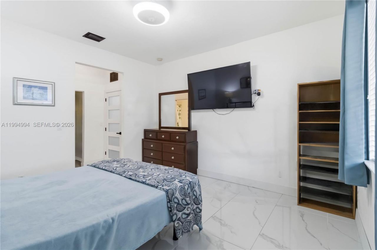 64 SW 15th Ter, Homestead, FL 33030 Photo
