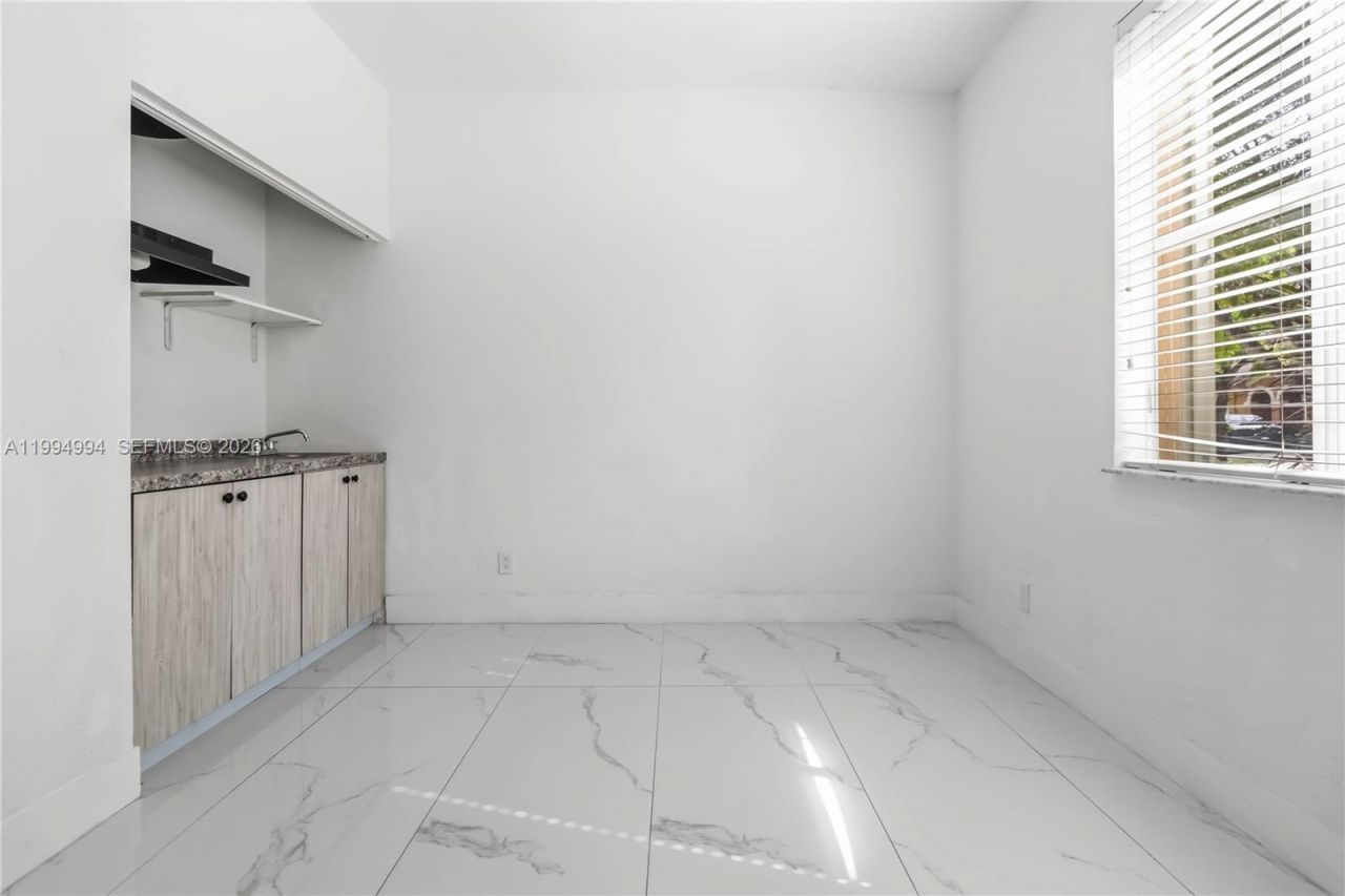 64 SW 15th Ter, Homestead, FL 33030 Photo
