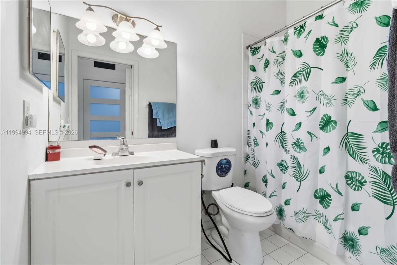 64 SW 15th Ter, Homestead, FL 33030 Photo