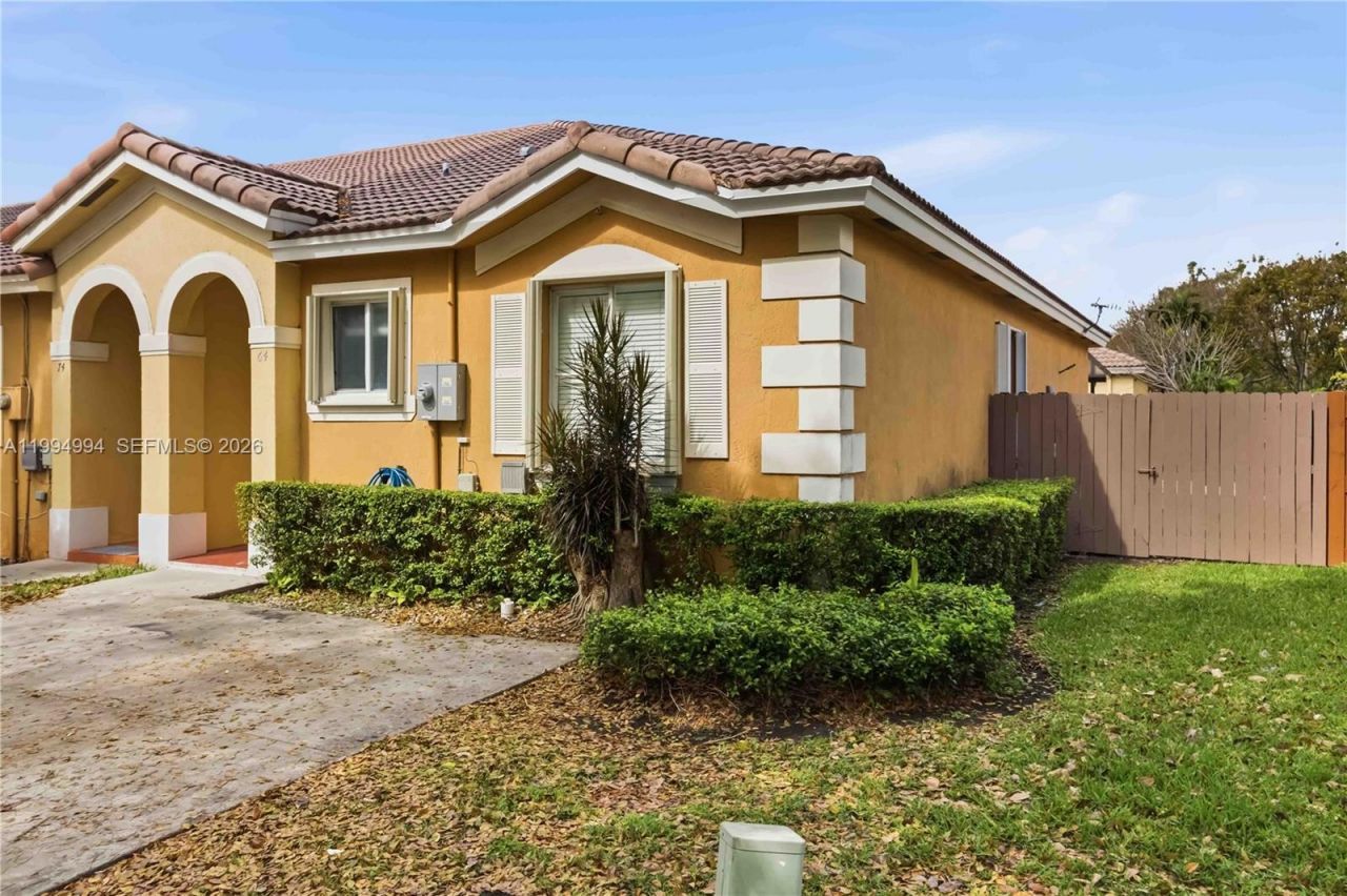 64 SW 15th Ter, Homestead, FL 33030 Photo