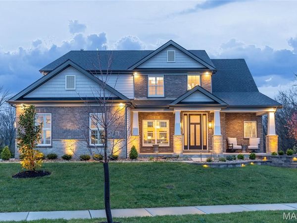 973 Tara Court, Chesterfield, MO 63005