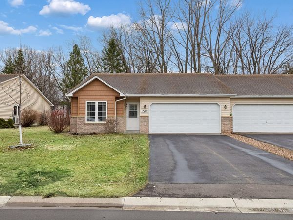 760 Garceau Lane, Vadnais Heights, MN 55127